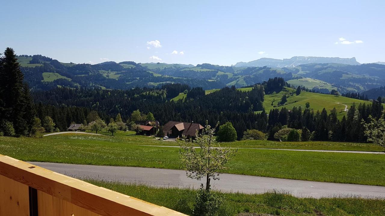 B&B Kraettli Eggiwil Exterior photo
